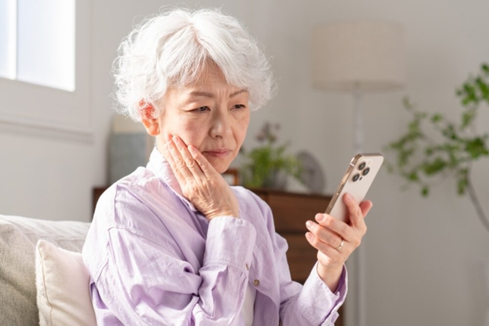 白内障は光がまぶしいと感じる?