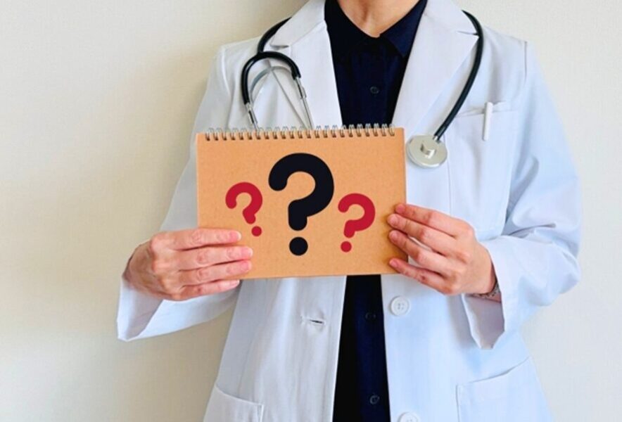 白内障は光がまぶしいと感じる？見え方の変化や術後の見え方、なりやすい人の特徴を解説！